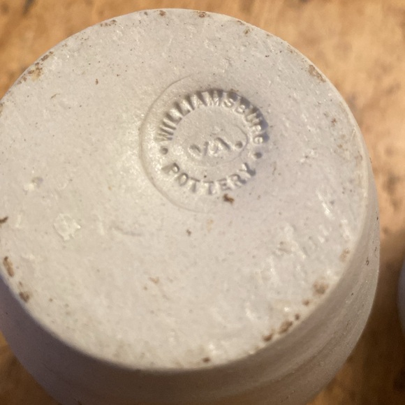 Colonial Williamsburg Pottery- vintage- 1970’s - Picture 3 of 4